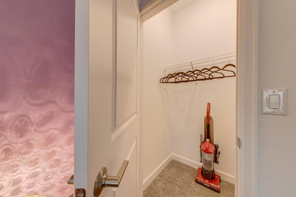 Newly Listed Townhouse Storey Lake, Free Waterpark Kissimmee Luaran gambar